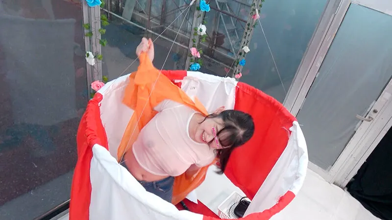 【市川りく 倉木しおり 沙月恵奈 他】顔出しMM号 素人限定 ザ・マジックミラー 女子大生が青空ビキニ生着替えチャレンジ！2 タイムアップで公開デカチン即ハメ！イってもやめないデカチン追撃ピストンで連続中出し！