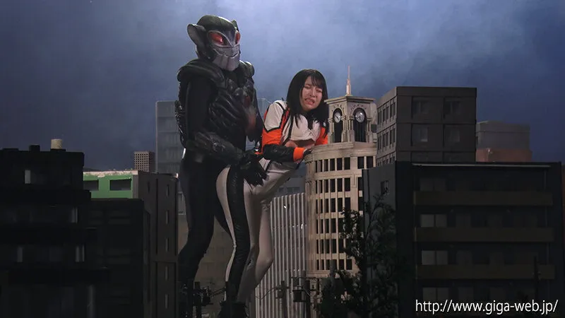 巨大ヒロイン（R） アディア 佐藤ののか