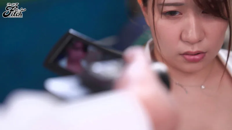 【レイプドラッグ】気弱な僕を守るために… 陸上部の爆乳人妻コーチが媚薬でガンギマリ激ピスリレーで輪姦受精 武田怜香