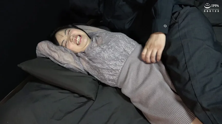 「元気で可愛いショートが似合うお姉さんを私服でくすぐりチェック！」WAKA-056 菊池はる（1）