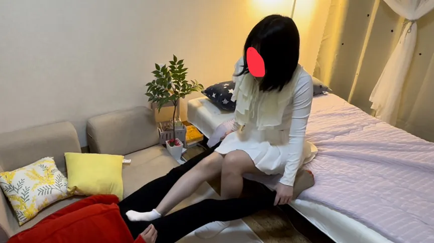 ベロベロの女友達りかを介抱してたら蹴り倒されて電気アンマやられて逝かされたんだけど！