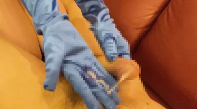 プライベートシリーズ　青赤の某有名メーカー水着と青サテンで手コキ