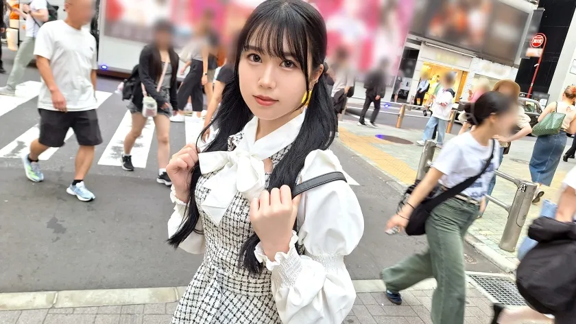 【香月みお】マジ軟派、初撮。 2098 彼氏いない歴＝年齢(20)のぴえん系ツインテール美少女を渋谷でナンパ！働きたくないけどお金は欲しい怠惰女子にお仕置き！ギフト券に釣られてホイホイ来たところを濃厚SEX！ツインテールを掴まれながら激しくピストンされて何度もイキ狂い！本当にぴえんさせちゃいましたw