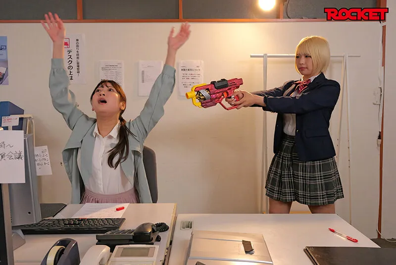 【乙アリス 有栖舞衣 藤井レイラ 他】【JK】羞恥洗脳！ハイグレ人間にされちゃった11 女子校編