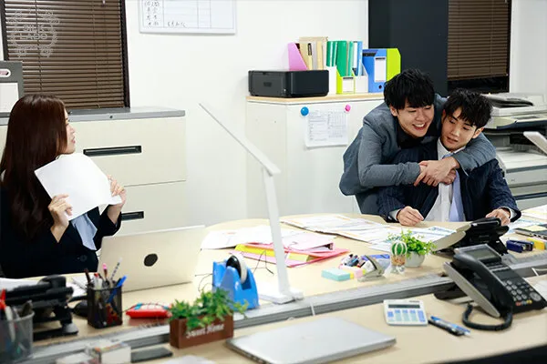 【香椎佳穂 望月あやか】Triangular Holic 2【向理来 保志健斗 千歳小梅 林太一】