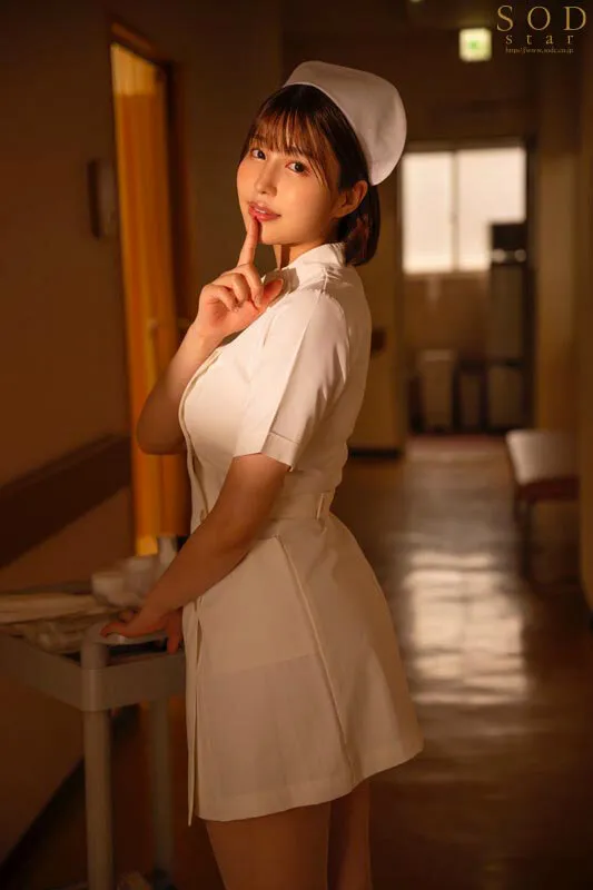 この病棟には患者のチ●ポをずっぽり咥え込み吸引する喉じゃくりフェラで連続抜きしてくれる伝説の看護師がいるらしい。 唯井まひろ