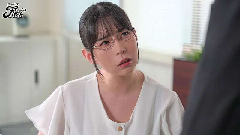 むかつく女上司の裏の顔はレイヤーでエロ個撮している事を知り…爆乳調教でアヘ顔Wピース堕ちさせてやった！ 吉根ゆりあ