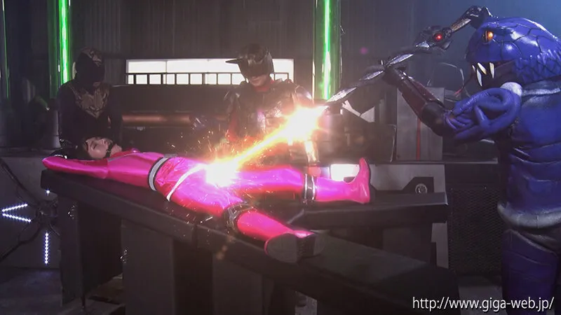 時空戦隊クロノレンジャー クロノピンク ～四面楚歌触手強襲～ 志恩まこ