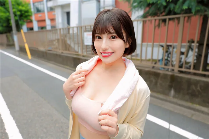 【若宮はずき】【VR】【Gcup・彼氏なし・28歳・ジムトレーナー】仕事前のランニング中にナンパで出会って10分で朝勃ちチ○ポを即ハメセックス！！