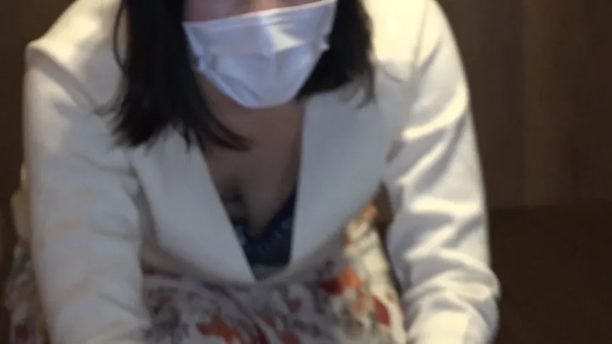 【盗撮】ぶるんぶるんエロパイ解禁！！【新規4名】＃152■胸チラ■総勢5名のモミモミ+母乳噴射+ハイハイレース！！