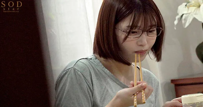 【兄×妹近親姦レイプ】底辺ニート兄の溜まりすぎた悪臭精子を中出し性欲処理する日々を世界中に配信された神ライバーmaheee 唯井まひろ