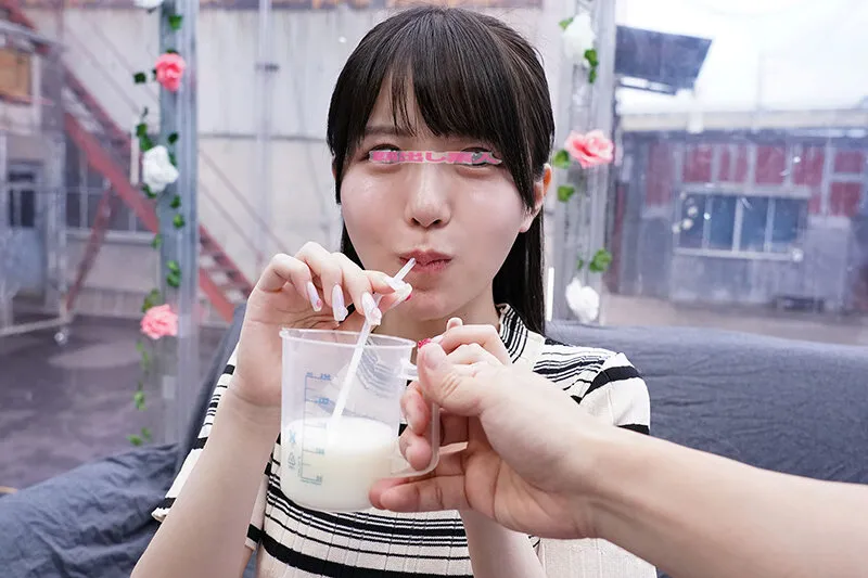 【柏木こなつ 小坂ひまり 羽月果音 他】顔出しMM号 女子大生限定 ザ・マジックミラー 牛乳を口に含んで→巨乳モミモミ→乳首こねくりイキ我慢！我慢出来たら100万円！イッたらデカチン即ハメ！初めてのチクイキ絶頂で敏感になったJDオマ○コに激ピストンで生中出し！