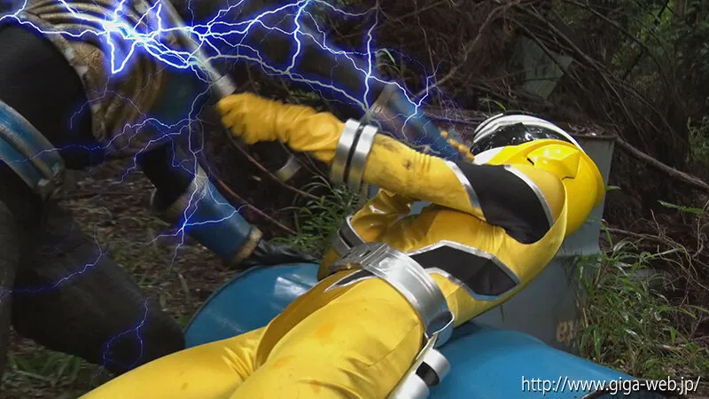 スーパーヒロインレンジャーズ絶体絶命 ～ヒロインハンティング！狙われた4人の戦隊ヒロイン～