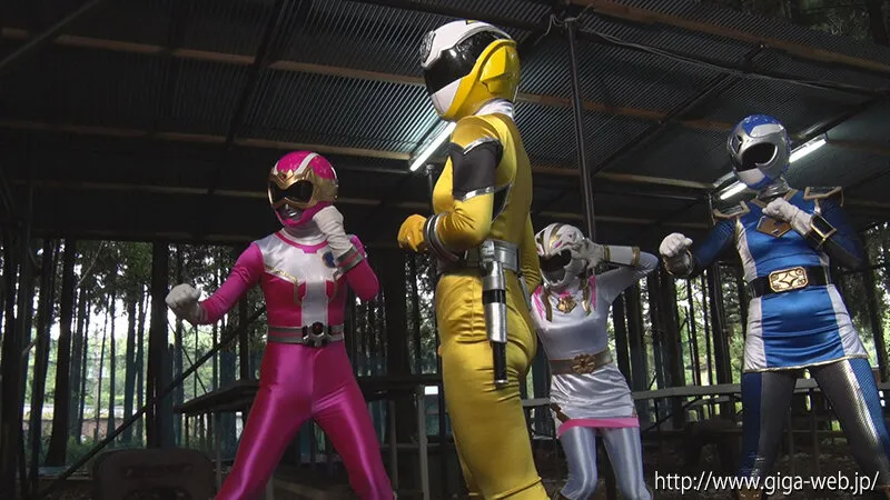 スーパーヒロインレンジャーズ絶体絶命 ～ヒロインハンティング！狙われた4人の戦隊ヒロイン～