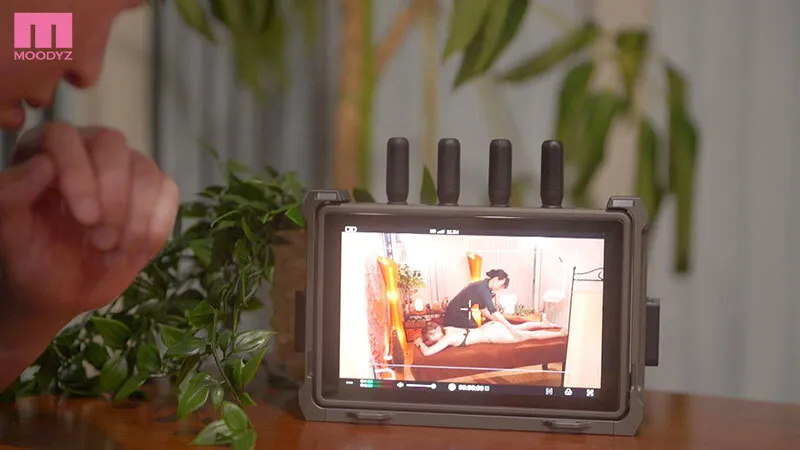 【レイプドラッグ】「えっここでハメるん！？ん…イクっ！」挿れれば勝ち！知らない女だけが損をする！ 効果凶悪！媚薬巨根に出会って3秒で堕ちちゃった私…。 石原希望