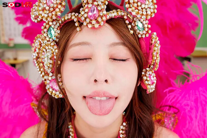 【VR】【8K】華麗奔放すぎる帰国’痴女’とPtoMサンバカーニバル ～踊れ！しゃぶれ！腰を振れ！～ 森日向子【おじさんが一生懸命考えたエセ日本語】