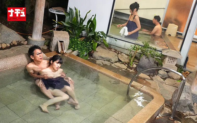 混浴風呂の中で湯あみ着をずらされ執拗な乳首イジリで抵抗できない美乳女