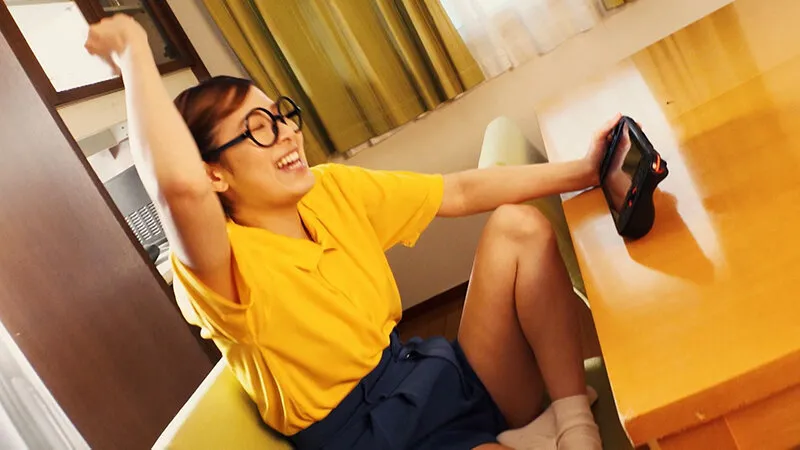 【FANZA限定！】豊満ラバーレズバトル 悪を終わらせろ！