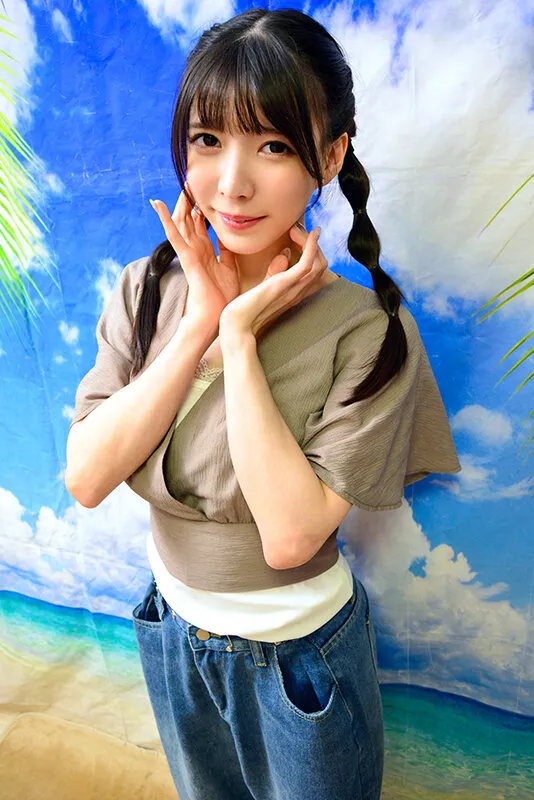 素人パンチラ in 自宅で個人撮影会vol.83 ハロウィンパーティーを盛り上げる過激コスプレ 闇夜に光るスレンダーボディに大興奮！！