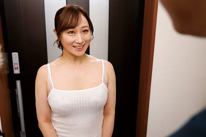 噂の引っ越し業者は巨乳でプリプリお尻のピタパンお姉さん 川上ゆう