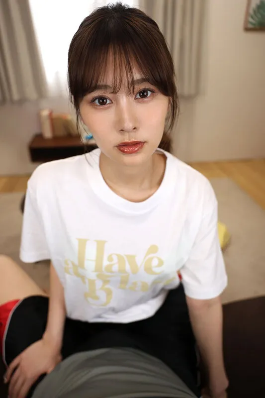 【VR】あなたのこと…推しです。大学一の高嶺の花に言い寄られ、面白半分でセフレにしたものの…。好きが溢れ続ける’だいしゅきキス’に想いが逆転したかもしれません。鳳みゆ