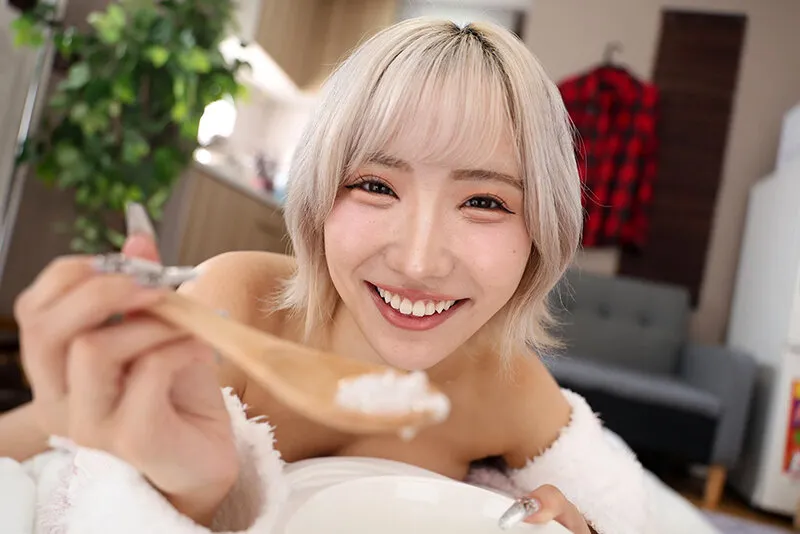 【VR】これぞ8K！顔面特化アングルVR ～笑顔が眩しい！最強顔面ギャル！モカの’癒されキス’と’肉食SEX’で中出ししまくった休日～ 春陽モカ