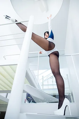 【眼鏡女子】柳丸と楽しむ黒タイツヨガ