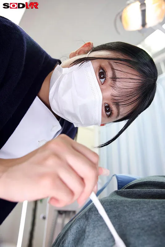 【VR】【8K】マスク美人の歯科助手が治療が終わるとヌイてくれる。かりんさん（21）