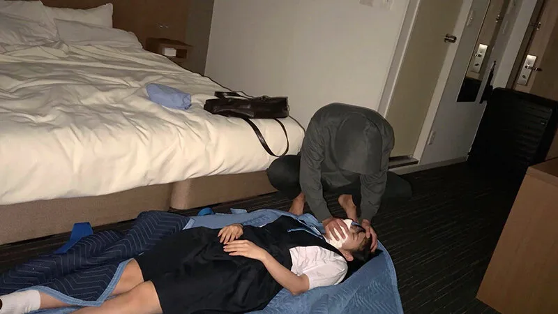 つきまとい14 楽しそうに歩く美少女を悲鳴は祭りの音でかき消され、誰も来ない絶望の中犯され続ける