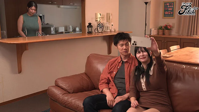 抵抗する彼女の爆乳母に中出しし続けて3日目…若い僕のチンポに跨り狂ったように自ら腰を振りだした 武田怜香