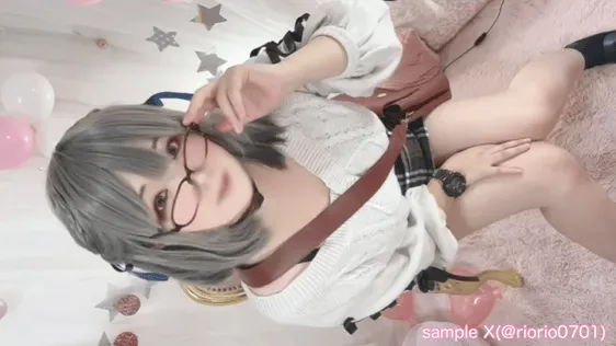 【ホロライブ白銀ノエル(私服)同人AV】団長はオフでも私服で潮吹きしまくりびしょびしょオナニー☆