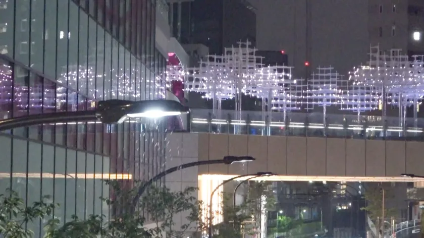 マジ軟派、初撮。 2139 女子会終わりのムラムラ女子は巻き髪ポニーテールと安産型デカ尻を揺らして男を誘う！ナンパ歓迎体制としか思えないニコニコ笑顔が激ピスを喰らって必死のイキ顔に！パイパンま●こでバイブもち○こも咥えこんでキャン鳴き大満足！