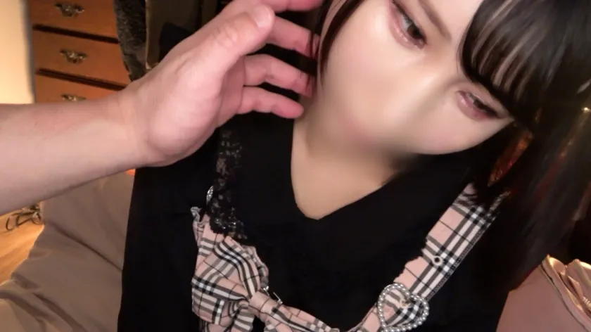 【由良かな】アプリで出会ったお金大好き激美女ニートと自宅個撮！目を疑うほどの低身長貧乳BODY！ツルツルの無毛に背徳感MAXの大量中出し！