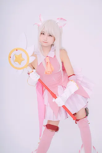 【プリズマ☆イリヤ(レースクイーン)】やなぎまるのヮィリヤ写真集