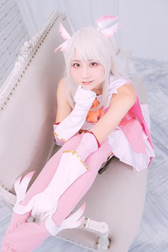 【プリズマ☆イリヤ(レースクイーン)】やなぎまるのヮィリヤ写真集