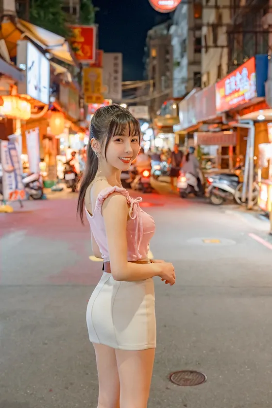 新人 世界的美少女 AV Debut Tiny