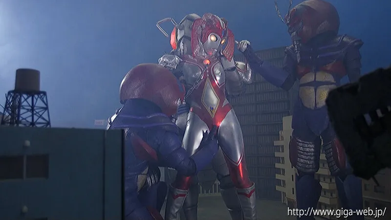 巨大ヒロイン（R） ハイパーマミー5 ～吸血宇宙人モスキート星人の恐怖～ 紺野みいな