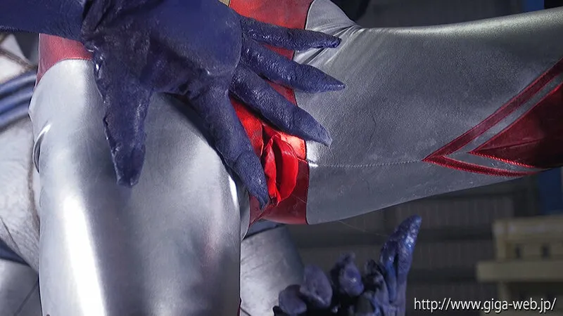 巨大ヒロイン（R） ハイパーマミー5 ～吸血宇宙人モスキート星人の恐怖～ 紺野みいな