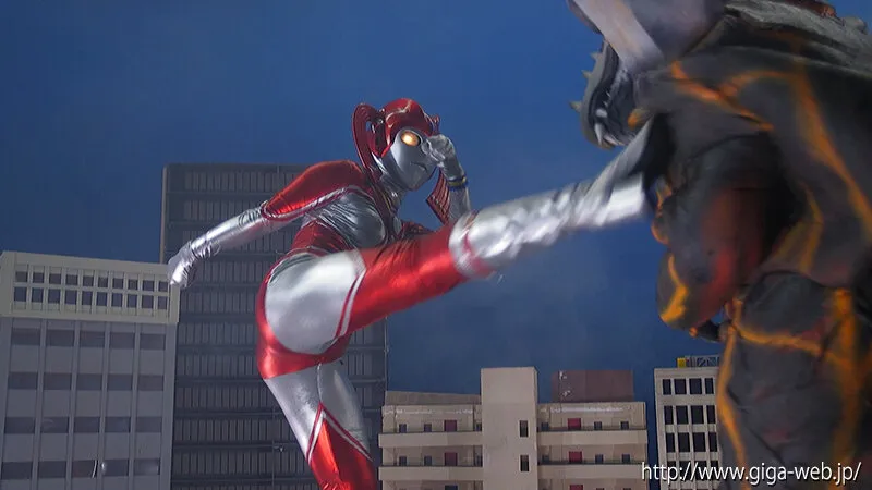 巨大ヒロイン（R） ハイパーマミー5 ～吸血宇宙人モスキート星人の恐怖～ 紺野みいな