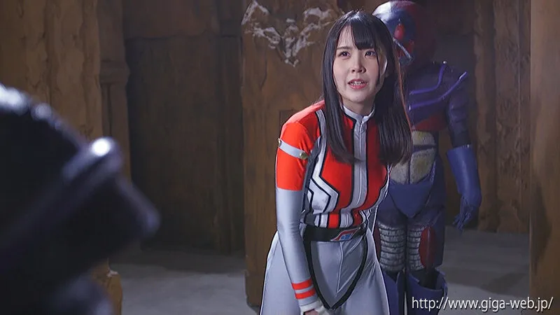 巨大ヒロイン（R） ハイパーマミー5 ～吸血宇宙人モスキート星人の恐怖～ 紺野みいな