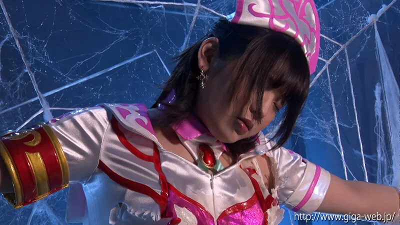 ヒロインを倒せ！ボクの考えた最強怪人 ～蜘蛛型怪人スパイダラスVS白衣戦士セイントエンジェル 早見なな