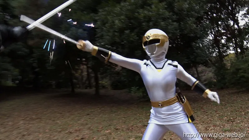 スーパーヒロイン危機一髪！！Vol.97 光忍戦隊シノビンジャー シノビホワイト 上白美央