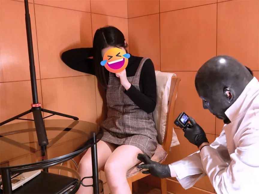 大人っぽいけど無邪気な黒髪ボブくすぐりツボ探し女体耐久テスト