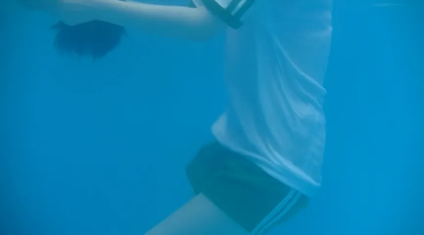【JK着衣水泳】消灯前の悪ふざけ