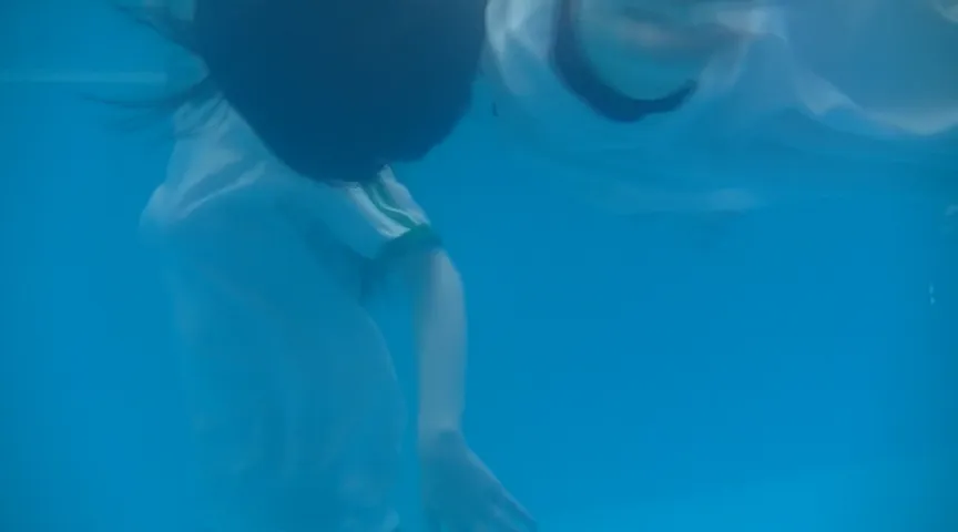 【JK着衣水泳】消灯前の悪ふざけ