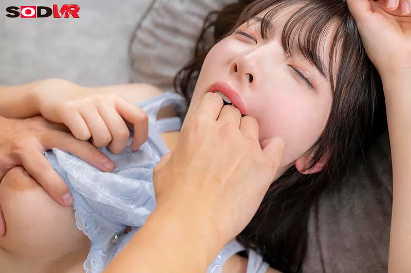 【VR】【8K】園児を見送るデカパイ保育士の自宅に押し入り強制VR 彩月七緒