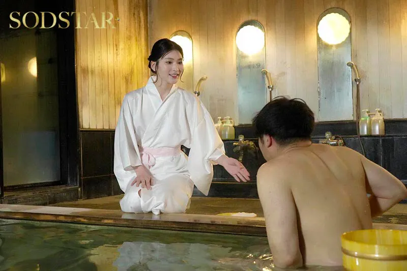 温泉旅行中の単独客やカップル 夫婦の男性を誘惑 館内で寝取りセックスをくり返す淫乱美人な若女将 本庄鈴