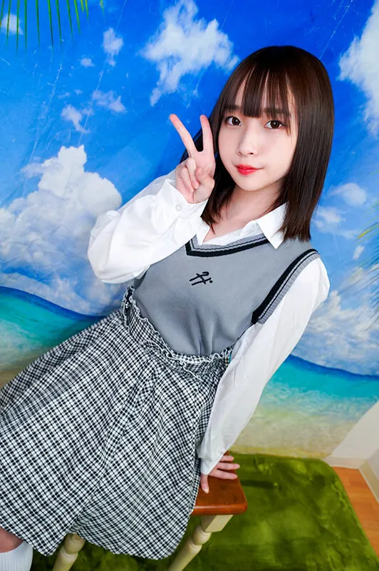 素人パンチラ in 自宅で個人撮影会vol.94！美少女だらけのキャピキャピ撮影会！若さ溢れる激カワガールズの魅力にメロメロ！超至近距離でのイチャイチャセクハラ撮影会