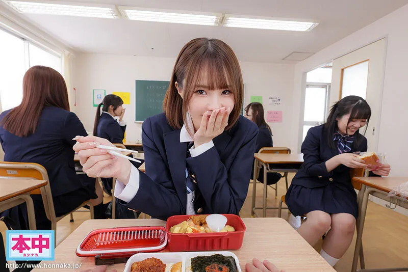 【VR】席替えVR 男は僕ひとりだけのクラスであの子もこの子も僕の隣の席をねらってる！？ 松本いちか