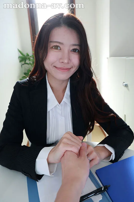 【VR】篠原いよ 初VR Hカップのズルい程イイオンナを目の前で体感できる超高画質8K 「私、あなたのせいでもっと敏感になっちゃった…」 産後、感度が上がった部長の嫁・いよさんと不倫関係の僕は 月に1度、部長が地方出張の度に種付け中出しを続けています。